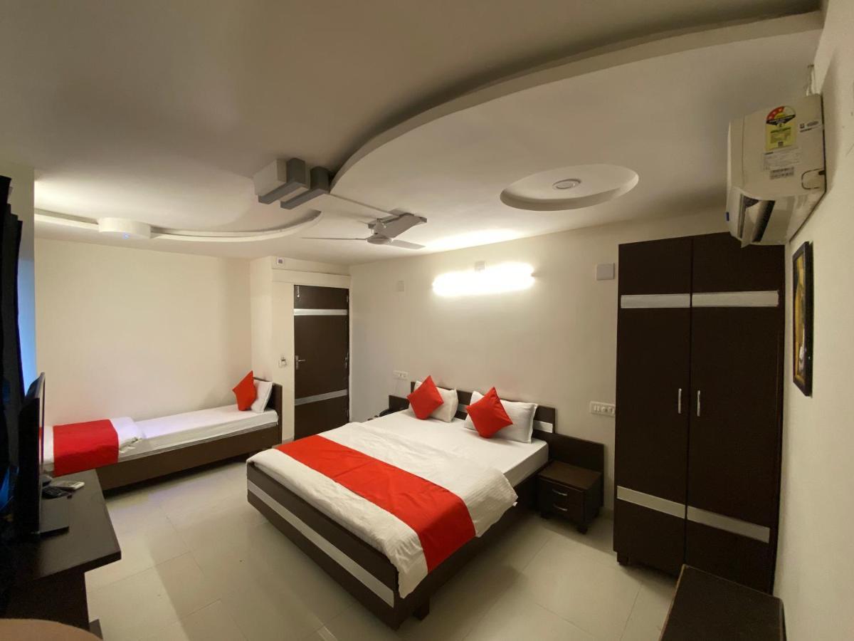 Hotel Riverfront Ahmadábád Pokoj fotografie
